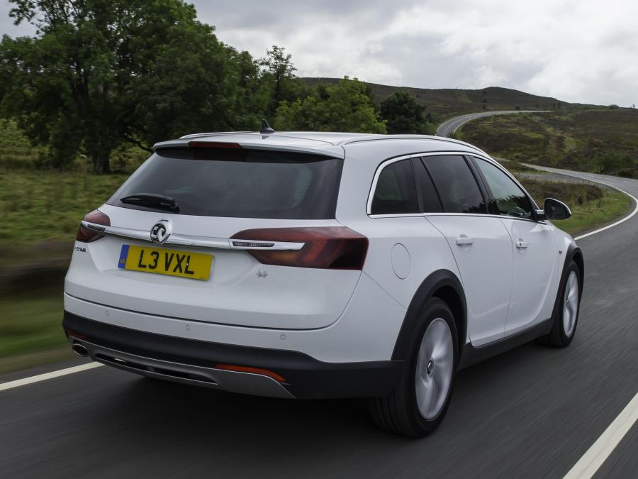  Vauxhall Insignia Country Tourer 2013 года  (фото 21 из 28)